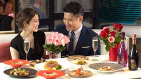 TR. BAR & KITCHEN 氛圍浪漫適合情侶。（圖／旅宿業者提供）