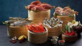 ▲海鮮美食；甜點（圖／翻攝自Mega50餐飲及宴會） 