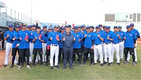 ▲CPBL會長蔡其昌致贈加菜金給台灣隊。（圖／CPBL提供）