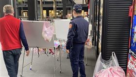 台灣燈會即起在台北開跑，警方將加強整治流動攤販。（圖／北市警提供）