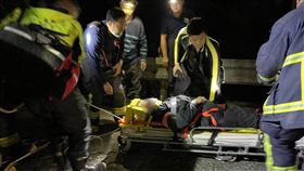 新北市，瑞芳，墜谷，拖車