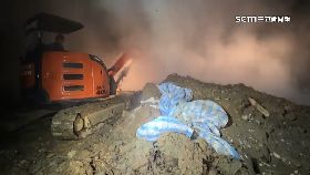 a球場燒惡臭0600.