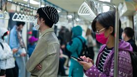 捷運/口罩/疫情(記者陳弋攝影)