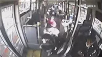 獨／警十槍逮人！司機吼趴下　9乘客急蹲