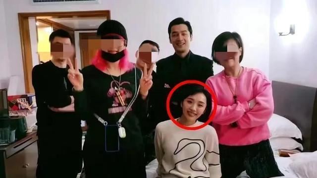 胡歌妻被爆「花80萬」吸引他　曝神秘背景