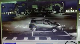 花蓮，南濱公園，機車搶快，闖黃燈，遭轎車撞飛，騰空重摔，19歲機車騎士(圖／翻攝畫面)