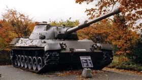 豹1型坦克戰車（Leopard 1）（圖／維基百科，作者：Darkone）https://commons.wikimedia.org/wiki/File:Leopard_Vorserie_Prototyp_II.jpg#/media/File:Leopard_Vorserie_Prototyp_II.jpg