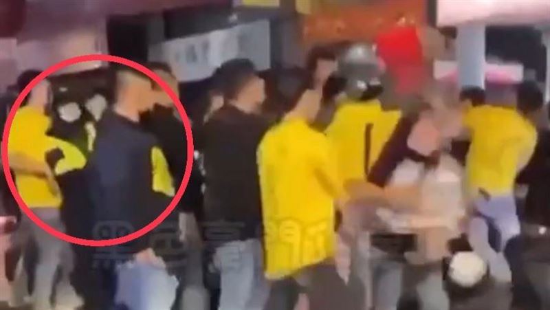 北投宮廟遶境變全武行　陣頭當警面毆騎士