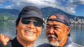 廖駿雄（右）和周潤發（左）會約爬山。（圖／翻攝自微博）