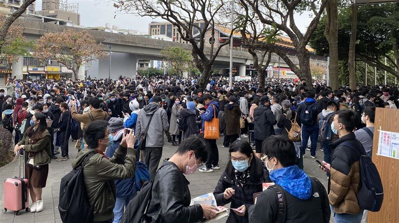 近萬人擠爆FF40動漫祭！日神級Coser現身