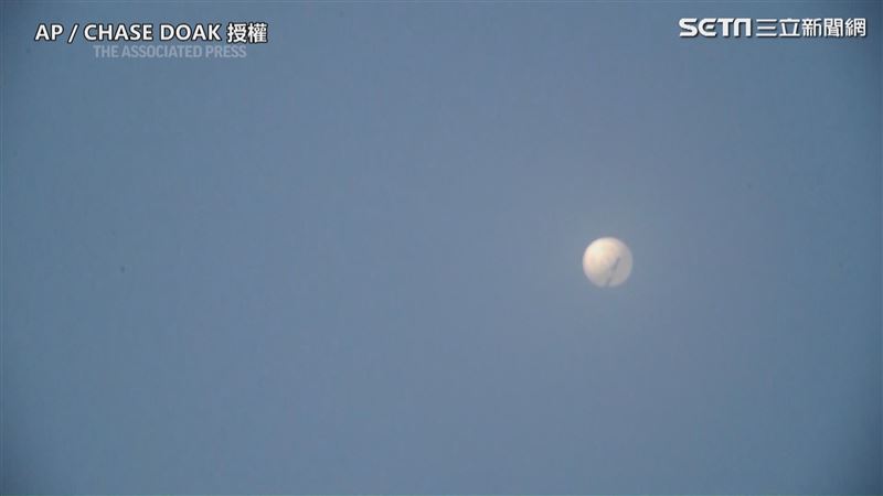 夏威夷高空又見巨型氣球！週邊班機收警告