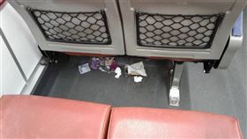 有網友抱怨，常遇到亂丟垃圾的乘客。（圖／翻攝自爆怨公社 臉書）