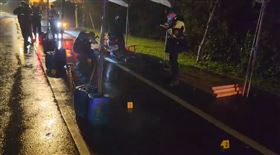 自撞,基隆,雙胞胎,棚架（圖／翻攝畫面）