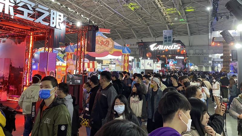 新／本土22594、73歿　較上週日降16％