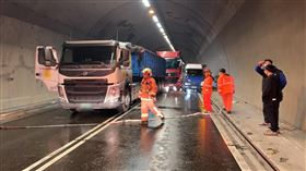 新北市,八里,觀音山隧道,車禍,