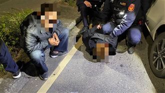 警親切打招呼：好久不見　毒男被嚇到失魂