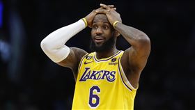 ▲詹姆斯（LeBron James）剩下36得分即可登基，湖人主場票價飆升最多近400％。（圖／美聯社／達志影像）