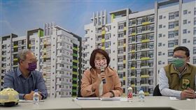 屏東縣長周春米2023年2月4日特地偕同內政部營建署南區工程處處長吳瑞安，共同前往瑞屏安居工地視察工程(圖/屏東縣政府)