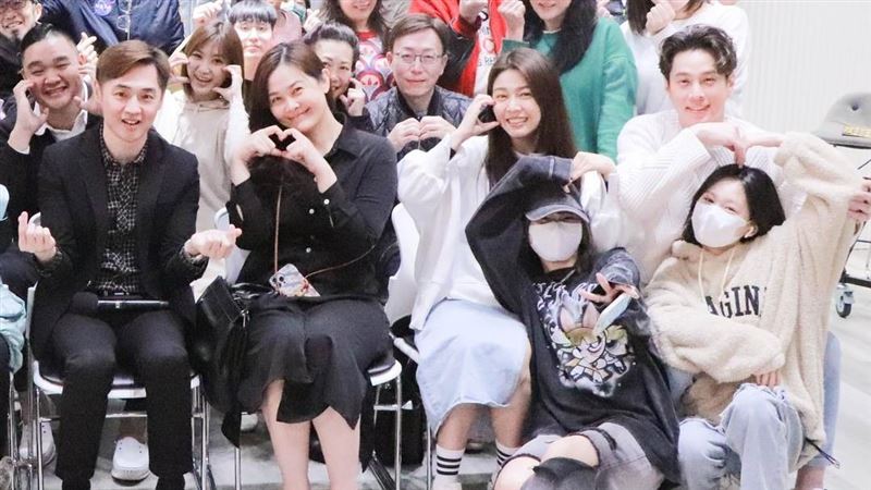 甩小甜甜家暴控訴　宋逸民四人同框曝現況