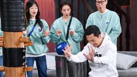甄子丹學成龍醉拳。（圖／愛奇藝國際站提供）