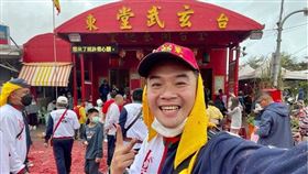 ▲柯大堡擔任一日炮手。（圖／翻攝自柯大堡 Kodabow臉書專頁）