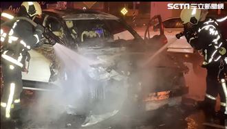 台中保時捷男酒駕　警所前撞車火燒車
