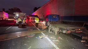 國2,車禍,駕駛,車底（圖／翻攝畫面）