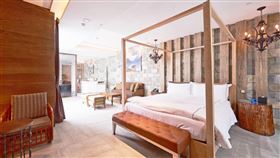 台中渡假飯店開5萬徵房務員　牙醫來求職(圖/翻攝自官網)