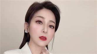 不只老大正　王彩樺罕曝二女兒激裸絕美照