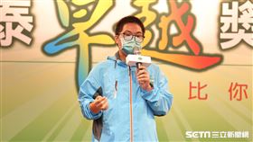 龍同學面對現實種種的挑戰和未知，永遠帶著笑容，並以沉穩且超齡的抗壓力與韌性翻轉人生。（圖／國泰人壽慈善基金會提供）