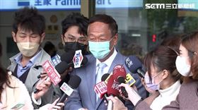 郭台銘曾馨瑩北車受訪