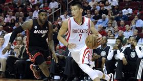 ▲林書豪曾與詹姆斯（LeBron James）同場較勁。（圖／美聯社／達志影像）