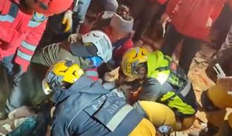 台灣隊搶命5小時！救出女子恢復生命徵象