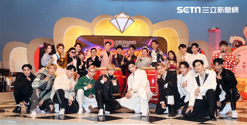 白冰冰、陽帆、東諺、阿文，冰冰秀改版記者會。（記者邱榮吉/攝影）