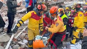 土耳其,地震,台灣搜救隊,救援,女子，消防署提供