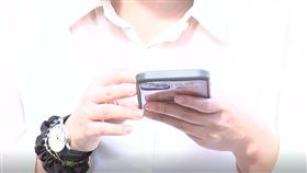 ▲滑手機（圖／新聞台）