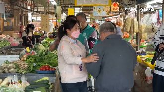 蔡培慧攻藍票倉拜票　林明溱喊蓋單軌列車