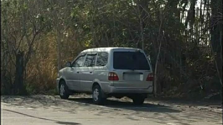 高雄驚傳男子陳屍廂型車　路人聞異味嚇壞