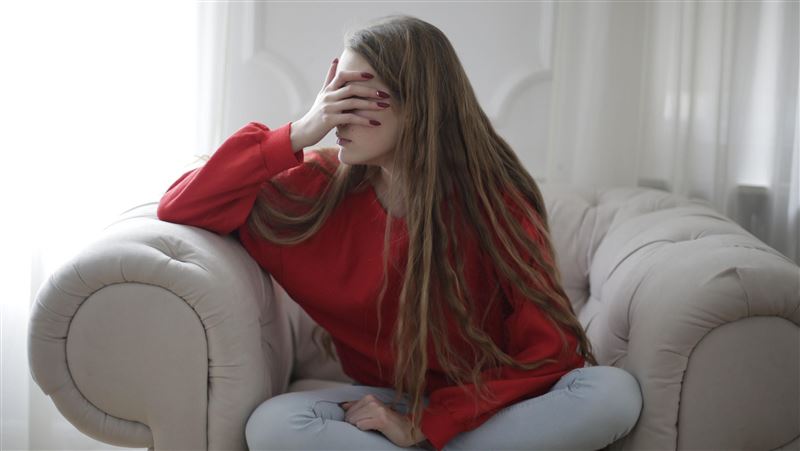一名網友在Threads發文，分享自己遇上的「極致AA男」讓人傻眼，對方連自己的「車險費用」也要求她分攤，讓她直呼：「我根本是在跟計算機交往！」（示意圖／翻攝自Pexels）