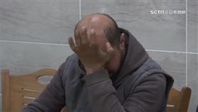 挖瓦礫救孩雙手