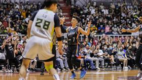 林書豪迎來加盟鋼鐵人首秀。（圖／高雄鋼鐵人提供）