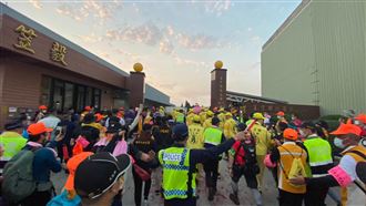 白沙屯媽7年3度駐駕這公司　老董感動迎接