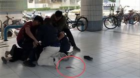 高雄,ATM,行搶,逮人,持刀,新興