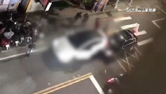 賭債糾紛！特斯拉遭黑車包夾…深夜傳槍響
