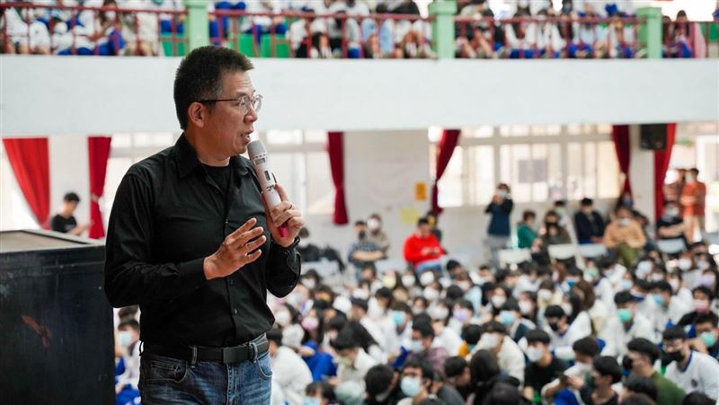 鄉育辦校園講座 攜手學子拚多元學習歷程