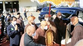 台南,佛光山,星雲大師,黃偉哲,信眾,跪拜,護送,火化