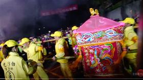 白沙屯媽祖駐駕楓康超市總部。（圖／翻攝自白沙屯媽祖網路電視台）