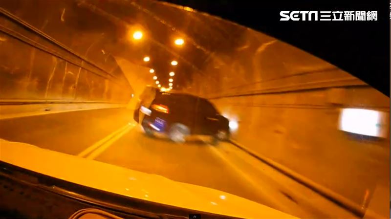 車輛蘇花打滑先後撞壁、對向車！2男受傷
