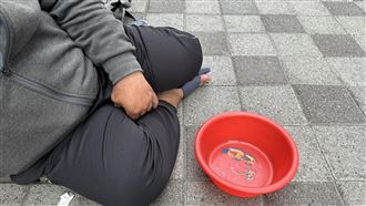 包火鍋給遊民　黃大米回現場：他說不錯吃