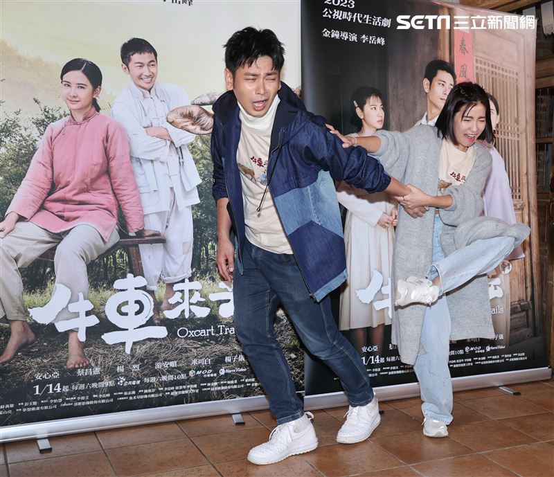 米可白、楊子儀，「牛車來去」情人節滿月茶敘。（記者邱榮吉/攝影）